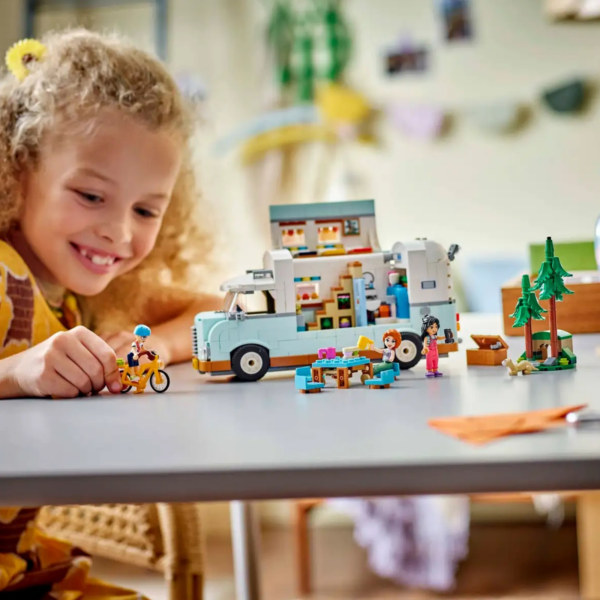 42663 LEGO Friendship Camper Van
