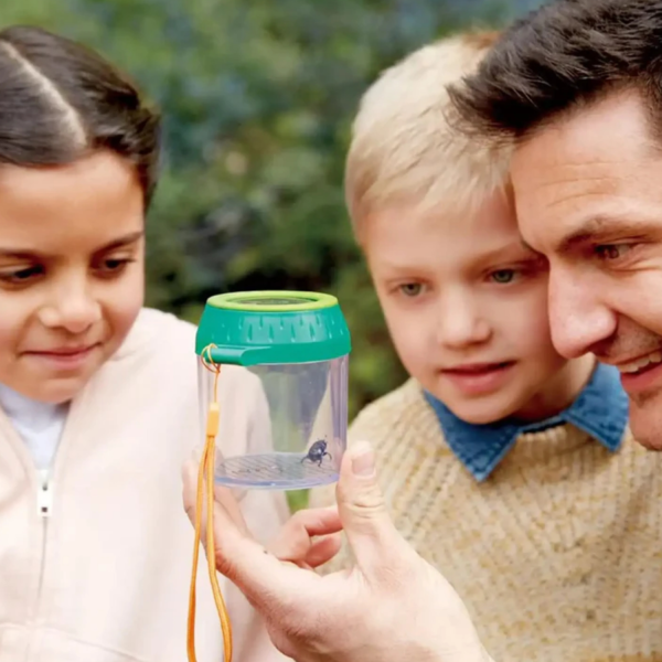Hape Toy Company Kids Plastic Explorer Kit 8 in 1 Nature Fun